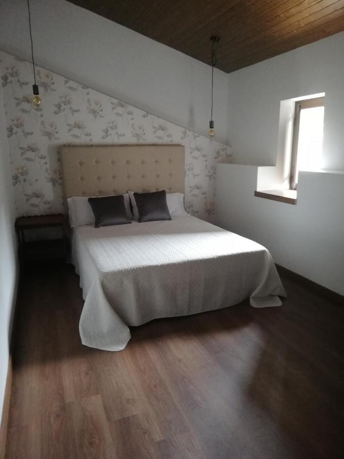Casa Rural El Enebro 4 Estrellas Navamorcuende Exteriér fotografie